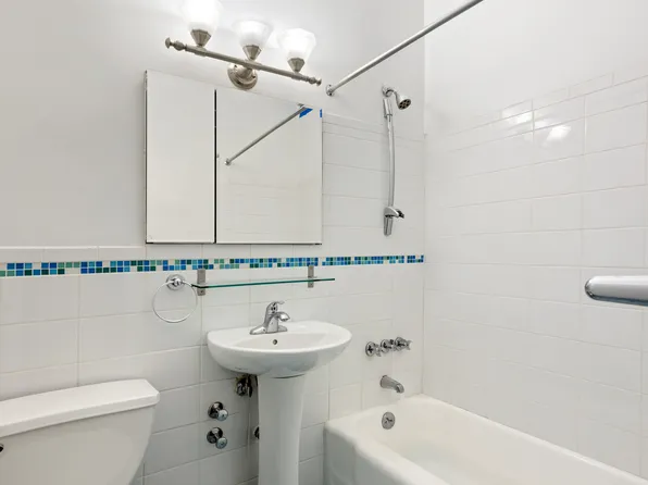 222 East 80th Street image 4 of 9