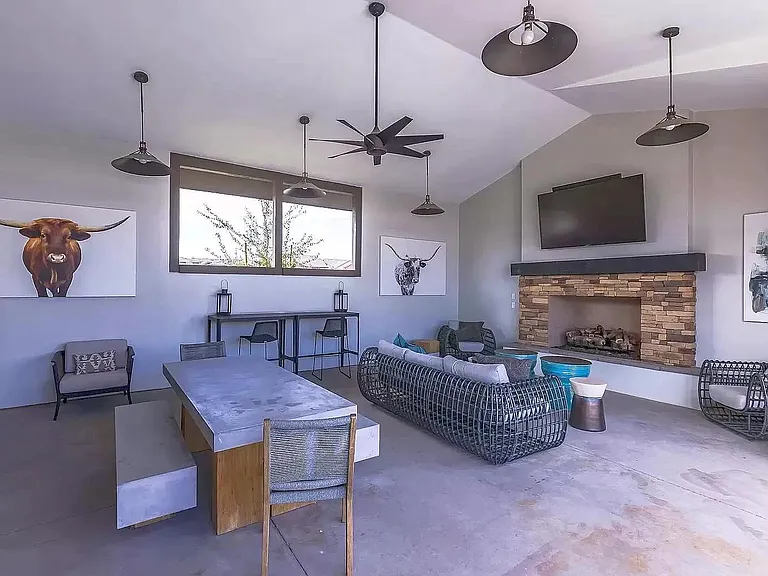 1044 S Sunset Dr — Photo 29
