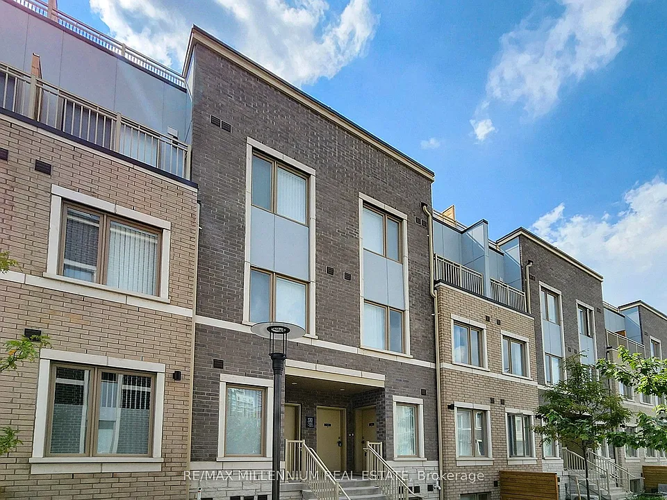 100 Honeycrisp Cres #Townhouse 350