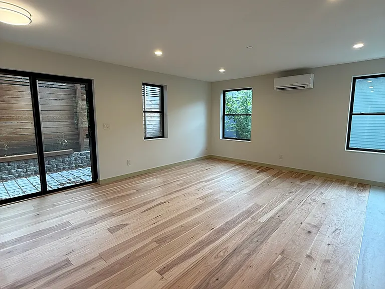 228 21st Ave E #228 — Photo 15
