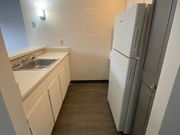 3rd image of 3009 12th Ave SW APT 219