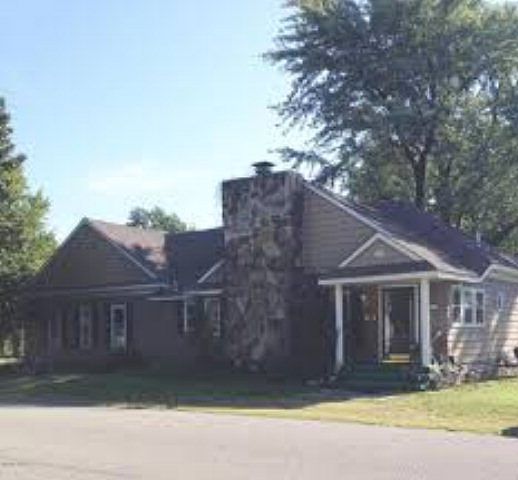 1st image of 202 N Jefferson St