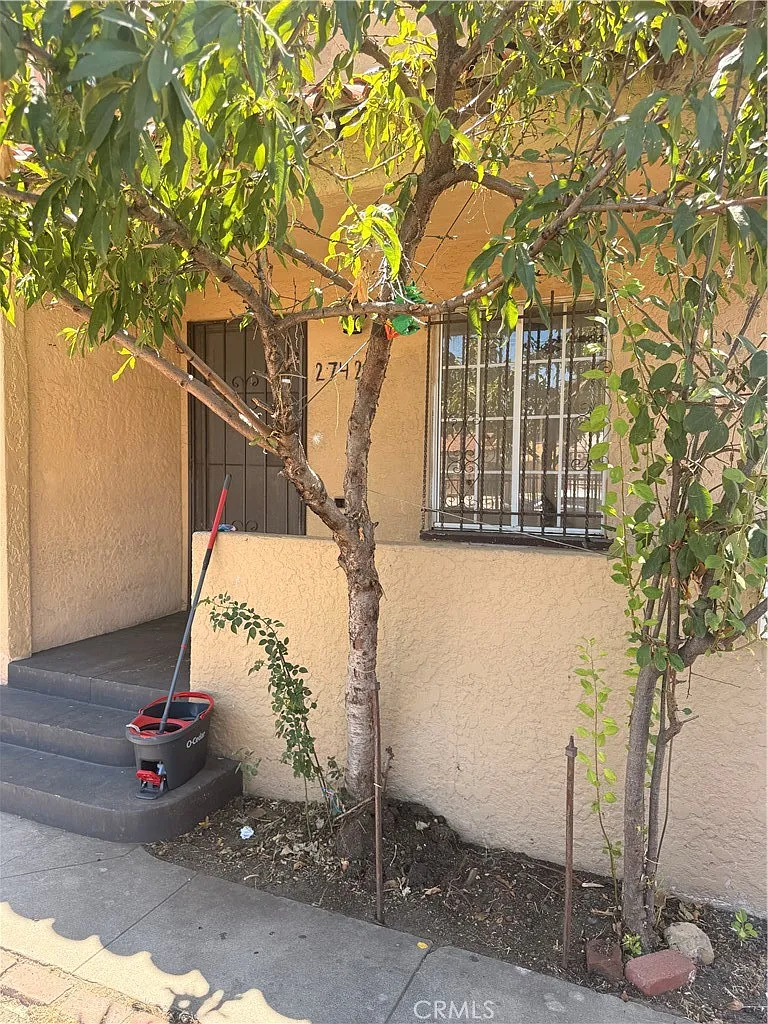 2 bed, 984 sqft, $2,700 — Photo 2