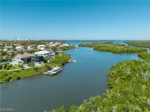17049 Marina Cove Ln, Fort Myers, FL 33908