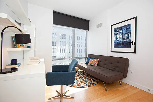 Sold by LG Fairmont Group | media 26