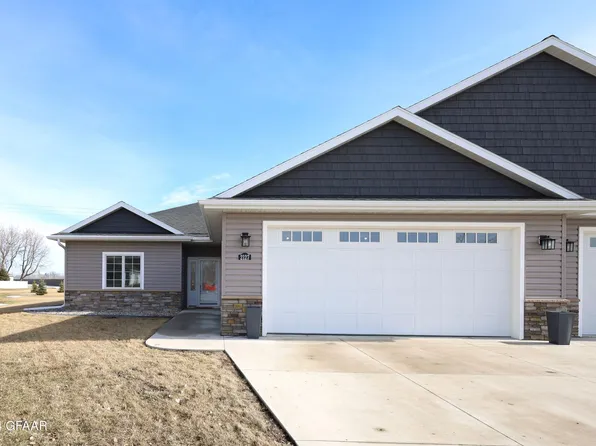 2127 10th St SE, East Grand Forks, MN 56721
