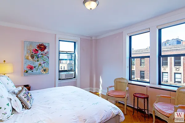 Sold by Wohlfarth & Associates Inc | media 19