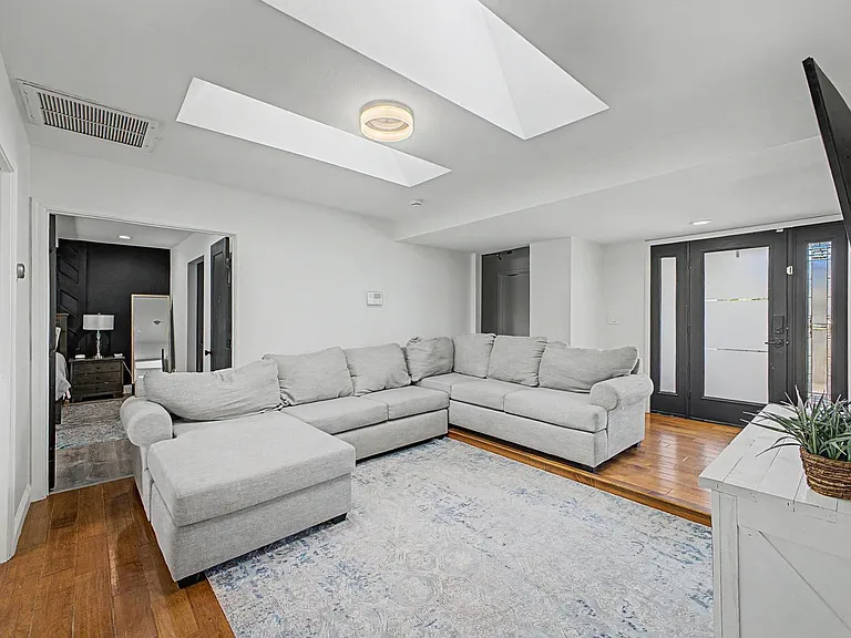 6315 E Delcoa Ave — Photo 36