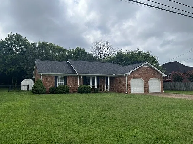 3 bed, 2.0 bath, 1785 sqft, $2,250 — Photo 2