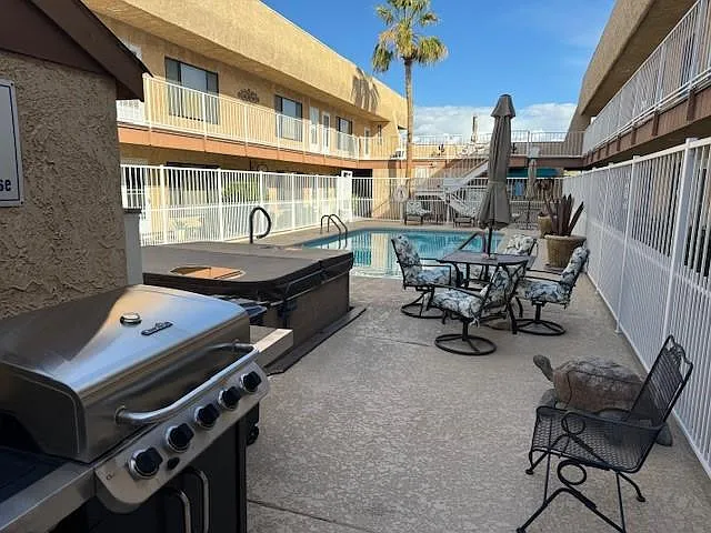454 Riverfront Dr #212 — Photo 9