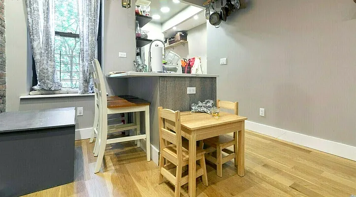 Rented by Bold New York | media 11
