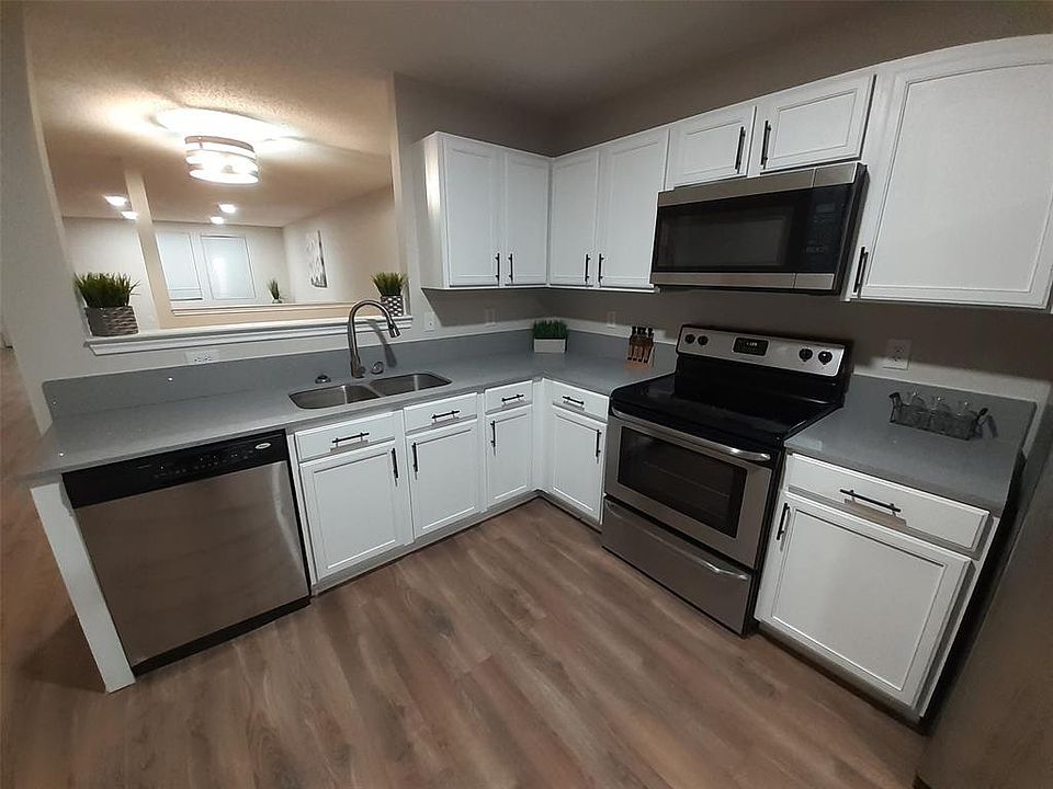 1st image of 625 Almandora Dr