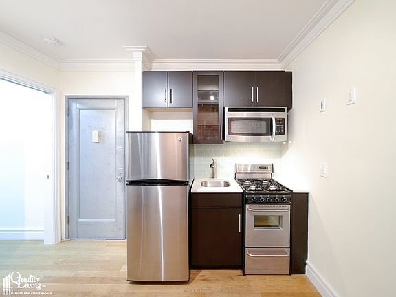 4th image of 247 Broome St APT 2C