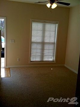 Family Room=GREAT WINDOWS