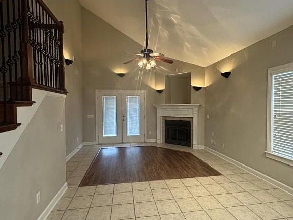 3rd image of 216 Charleston Dr