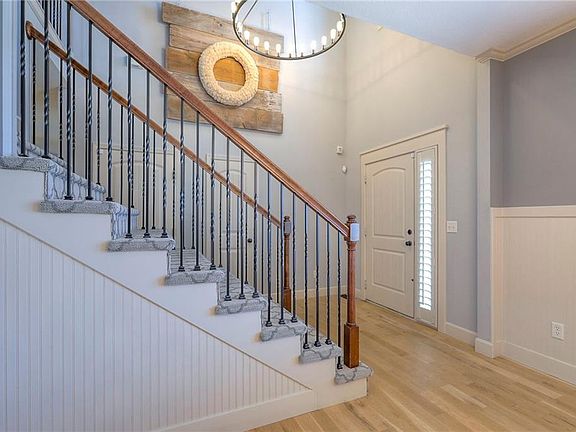 5th image of 1305 Ashdown Cir