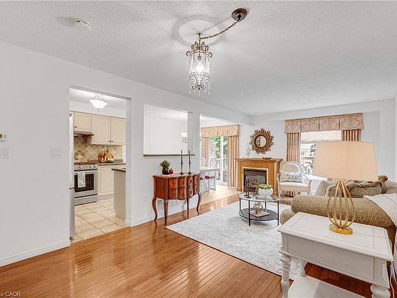 4th image of 117 Frances Ave