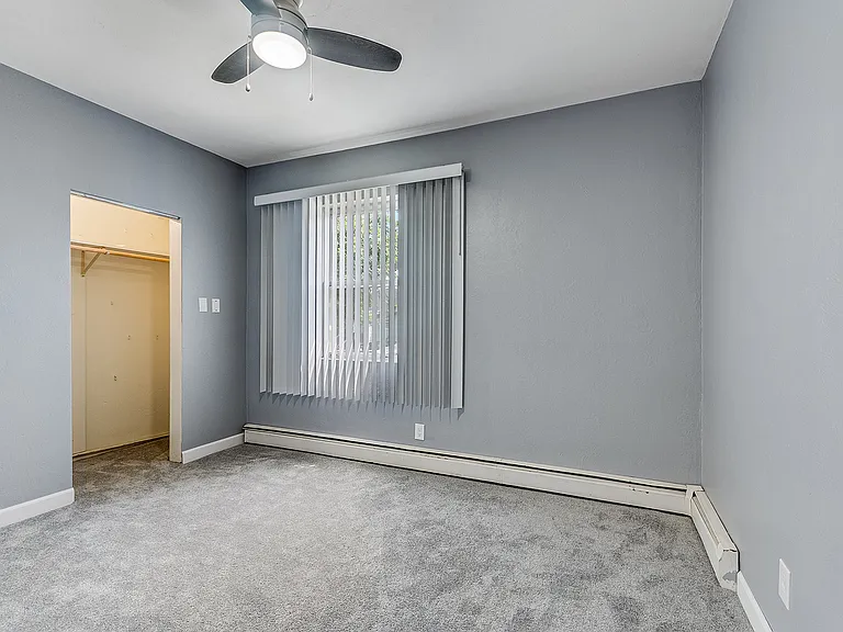 411 Wallace St — Photo 7