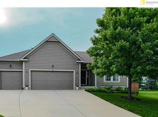 121 N Cedar Hills St, Olathe, KS 66061