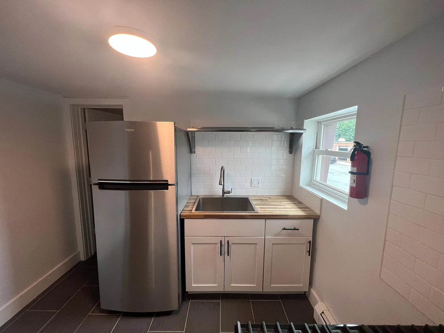 544 Main St — Photo 2