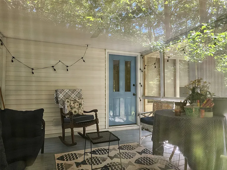 5406 Creek Ln — Photo 3