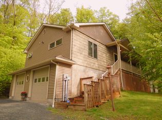 200 Keystone Rd, Lake Ariel, PA 18436
