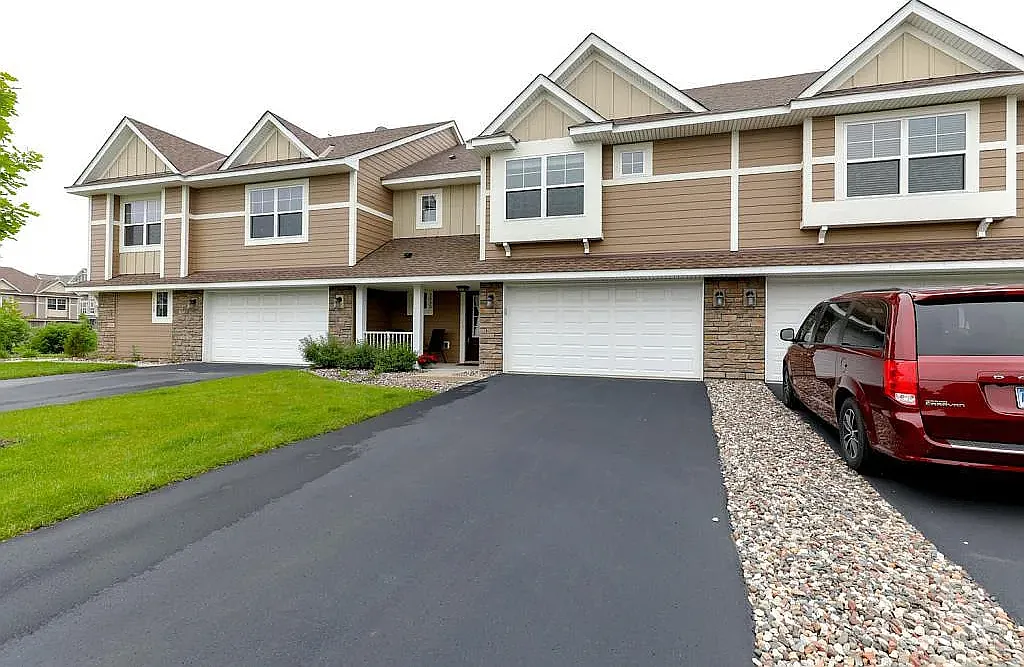 3 bed, 1798 sqft, $2,775 — Photo 1