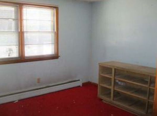 3rd image of 43 Cliffwood Dr