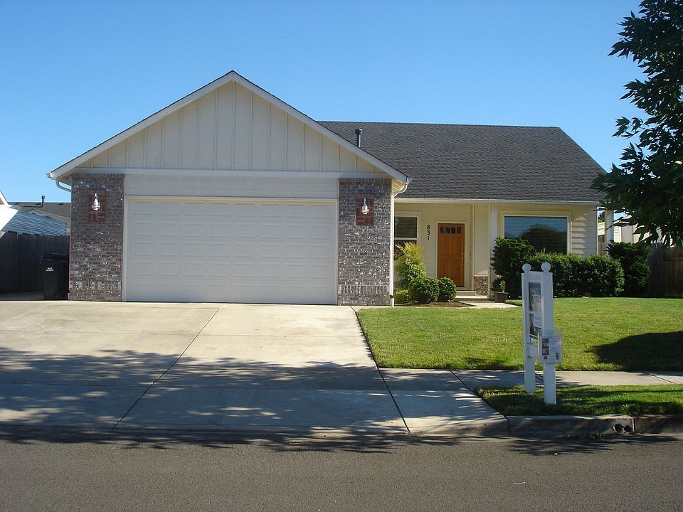 3/2 home with RV Parking