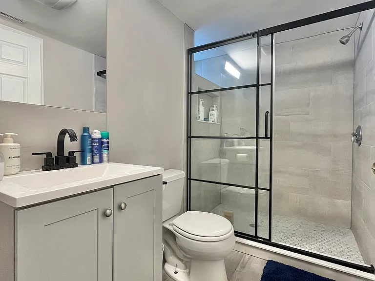 49 Quint Ave #2 — Photo 16