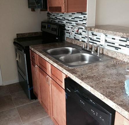 4th image of 6207 Royal Oak Dr