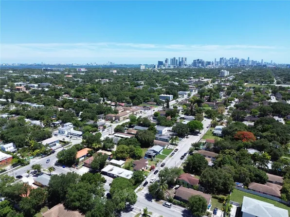 248 NW 69th St #3, Miami, FL 33150