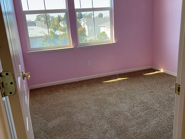 1084 Cottage Ln — Photo 27