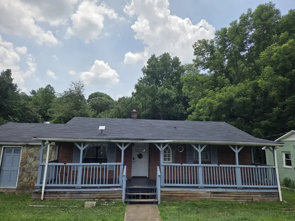 9401 Eleanor Dr, Charlotte, NC 28214