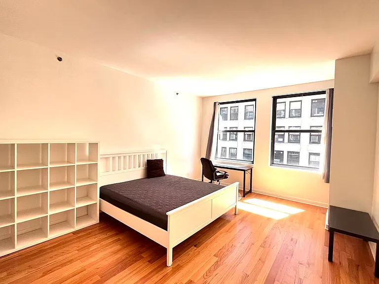 5 N Wabash Ave #1303 — Photo 16