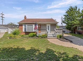 1122 Symes Ct, Royal Oak, MI 48067