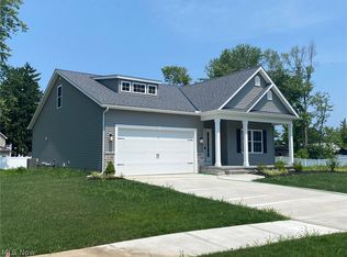 128 Shula Ct, Grand River, OH 44045