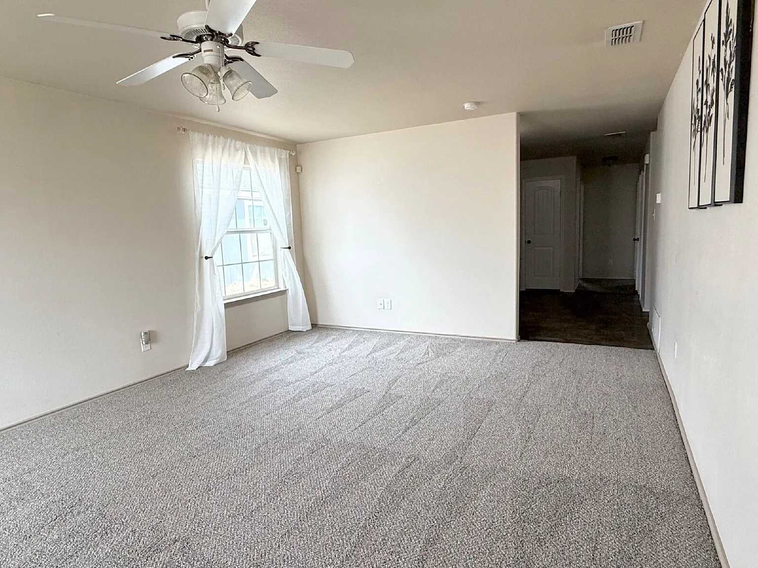 2 bed, 1.0 bath, 1082 sqft, $1,250 — Photo 3