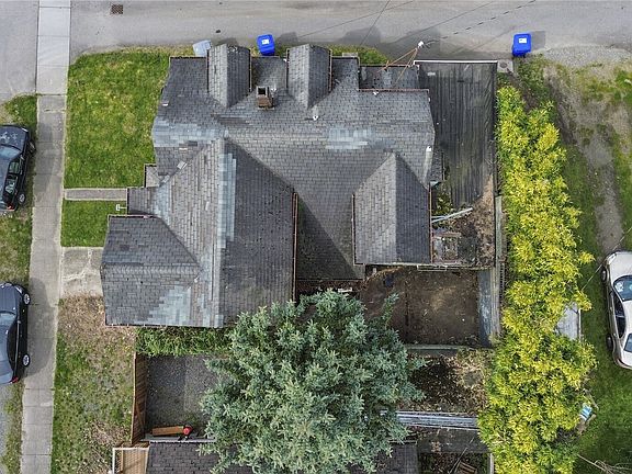 2nd image of 1817 34th Street