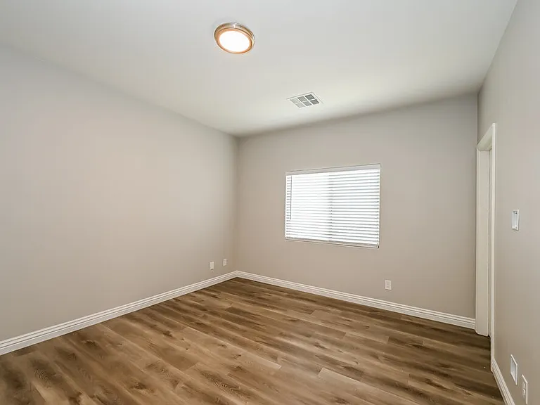 9655 Vega Carpio Ave — Photo 14
