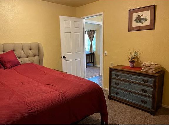 3rd image of 14813 Cresta Ave