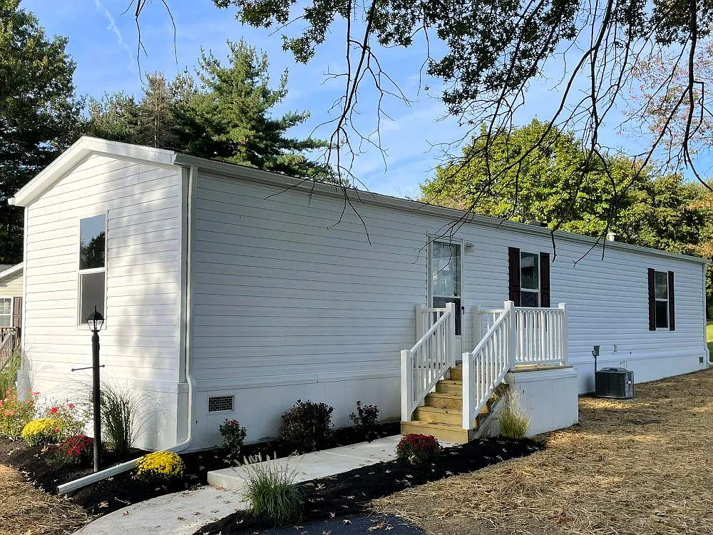 2 bed, 2.0 bath, 840 sqft, $1,625 — Photo 1