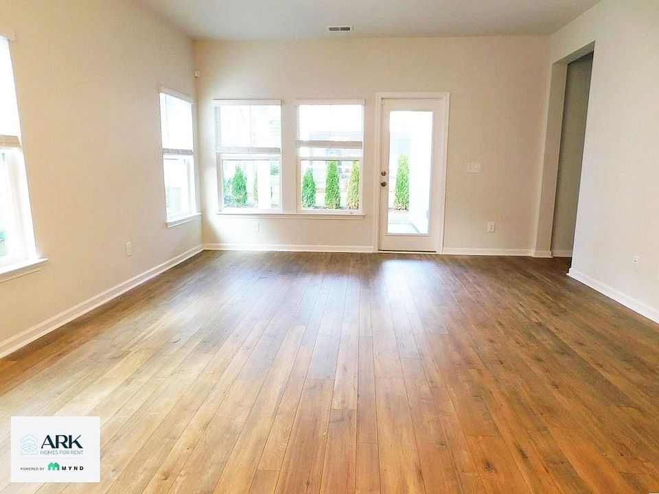 2nd image of 161 Barwick Dr NW