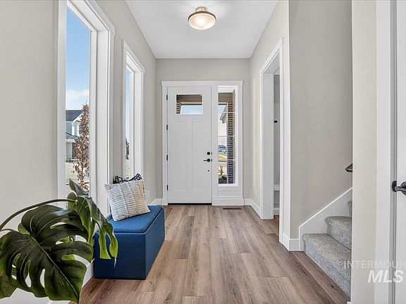 4th image of 10217 Windrock St
