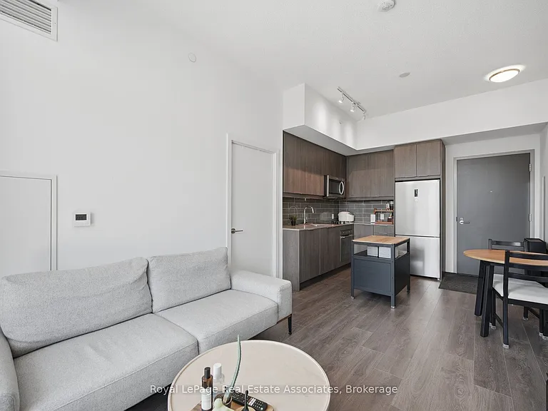 32 Forest Manor Rd #207 — Photo 15