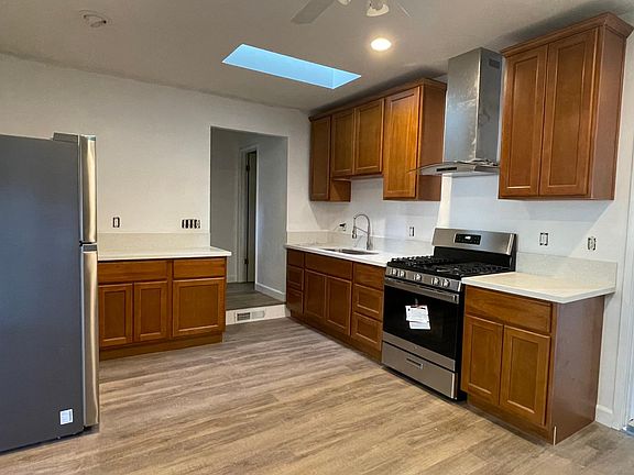 5th image of 3281 Trebol Ln