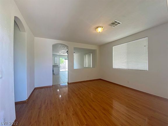 4th image of 9888 Shadow Grove Ave