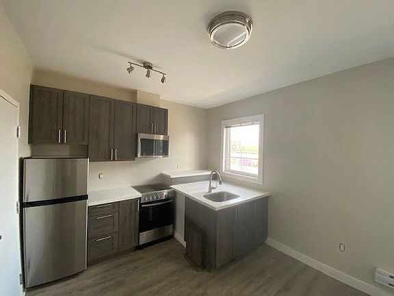 2nd image of 161 Wellington St N #204