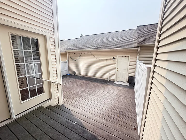 225 Deer Meadow Ln — Photo 18