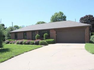 3628 S Greenwich Ln, Independence, MO 64055